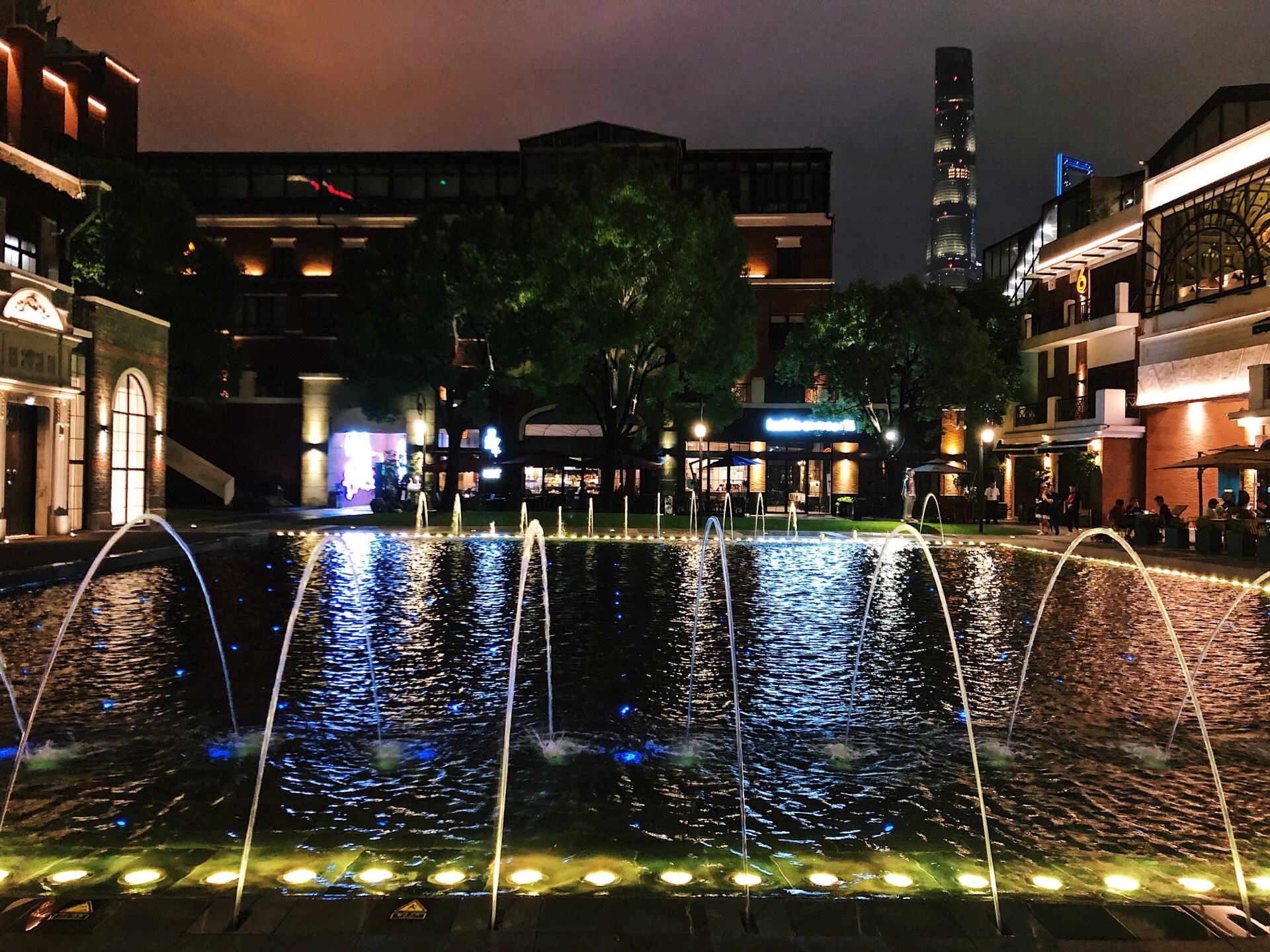 上海市 黄浦区 老码头夜景