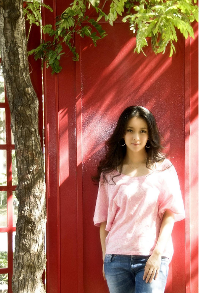 内地女演员刘敏生活照