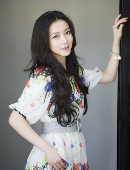 内地女演员刘敏生活照