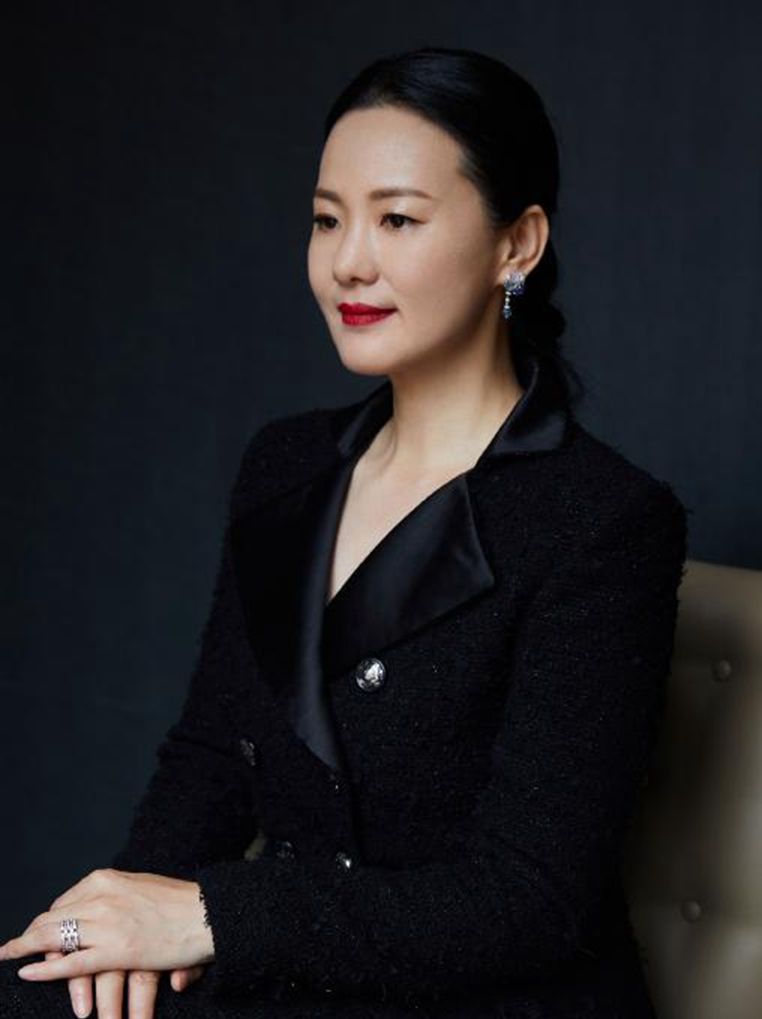 实力派女演员咏梅,端庄优雅风韵犹存,女人味十足!