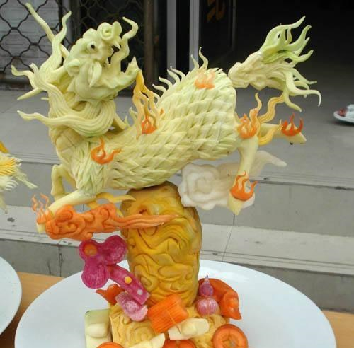 米其林大厨挑战中国大厨,1盘"花"和1条"龙"的差距,一看便知|大厨|厨师