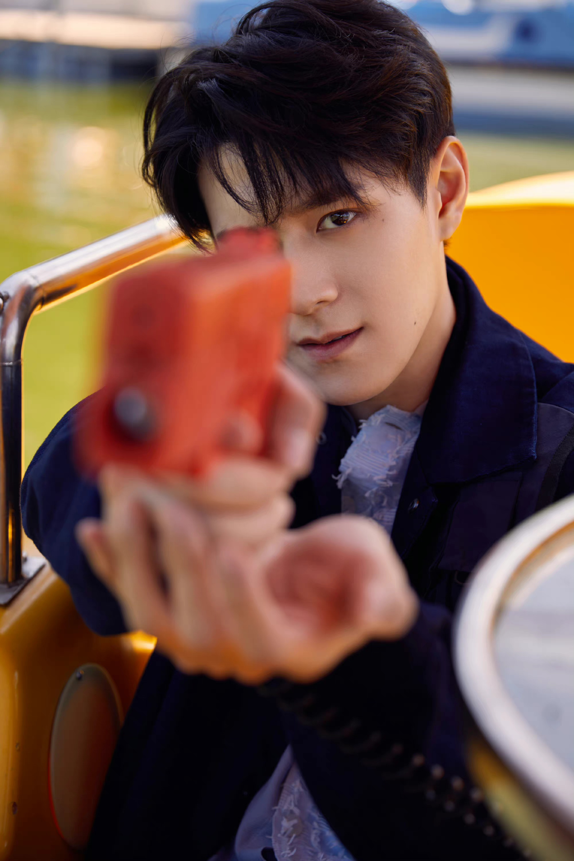 易柏辰童趣风写真休闲装扮清爽舒适元气笑容可爱帅气