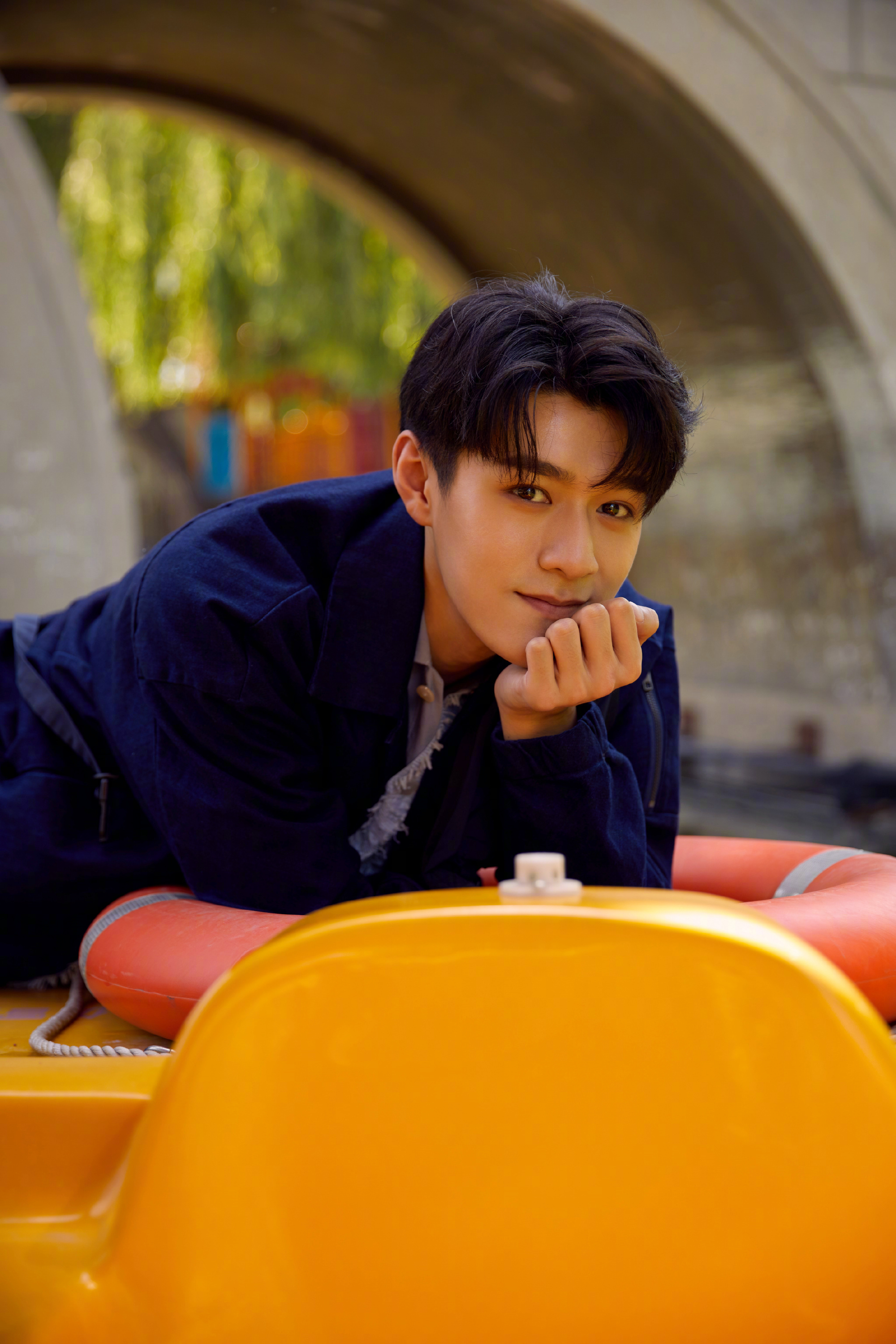 易柏辰童趣风写真休闲装扮清爽舒适元气笑容可爱帅气