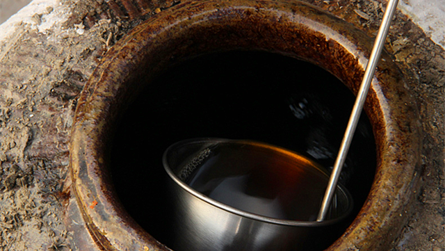 它是世界三大酿造酒之一白酒出现前都喝它现在没落几乎没人喝