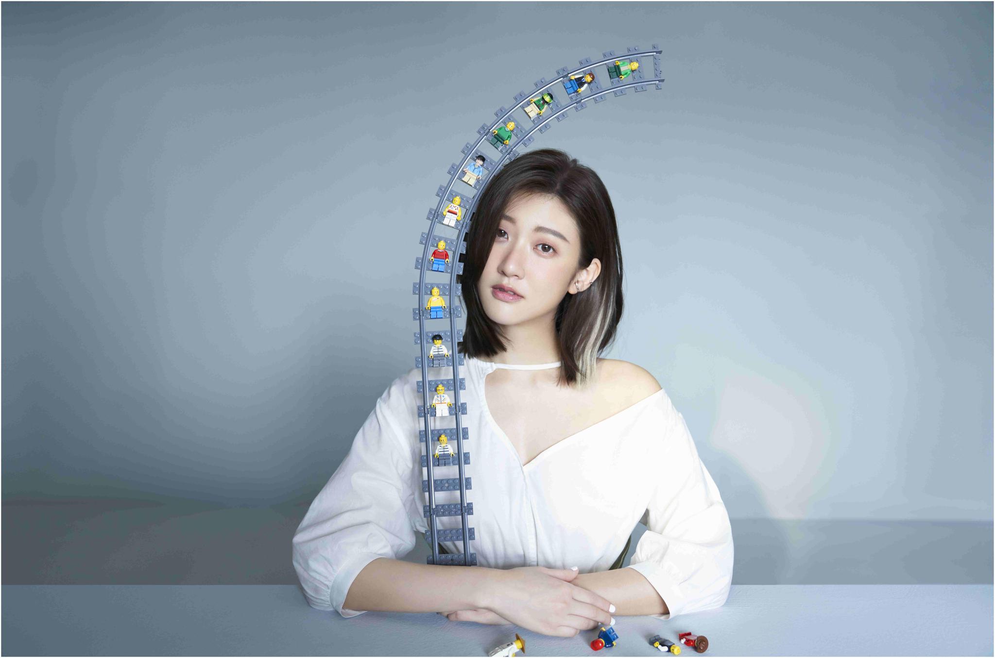 气质音乐才女林逸欣 睽违四年打造全新ep 巡演首站台北开卖