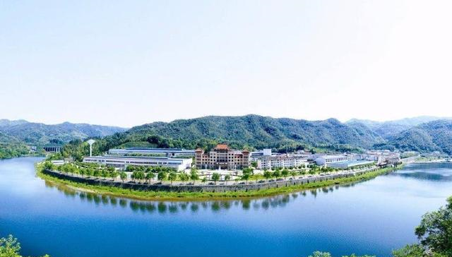 河南的这个景区，被誉为中国最良心的景区，国庆推出1元午餐休闲区蓝鸢梦想 - Www.slyday.coM