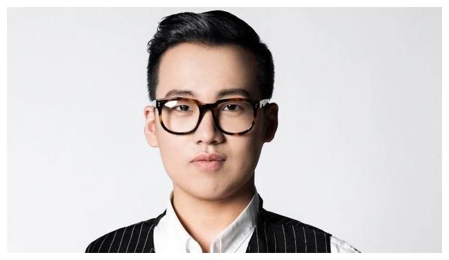 初中学历的郭麒麟凭什么参加《超强大脑》,他得感谢郭德纲