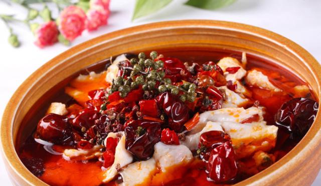 六旬川菜师傅自制水煮鱼香气的秘密 这种香料用为君料是关键 餐饮美食频道 六旬川菜师傅自制水煮鱼香气的秘密 这种香料用为君料是关键 餐饮美食频道