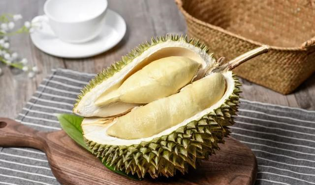 买榴莲时，要学会挑“母”的，挑出来皮薄肉又厚，老板说你是内行休闲区蓝鸢梦想 - Www.slyday.coM