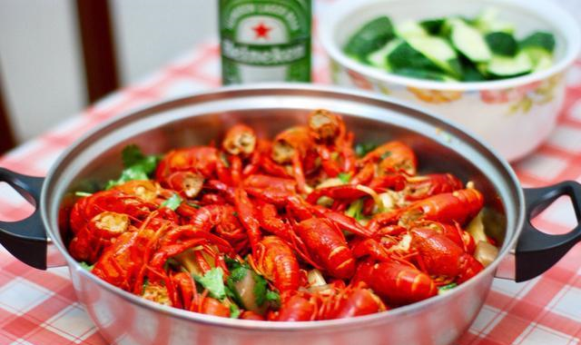 吃虾时，虾线要不要去掉？大厨说出了答案，不要再搞错了休闲区蓝鸢梦想 - Www.slyday.coM