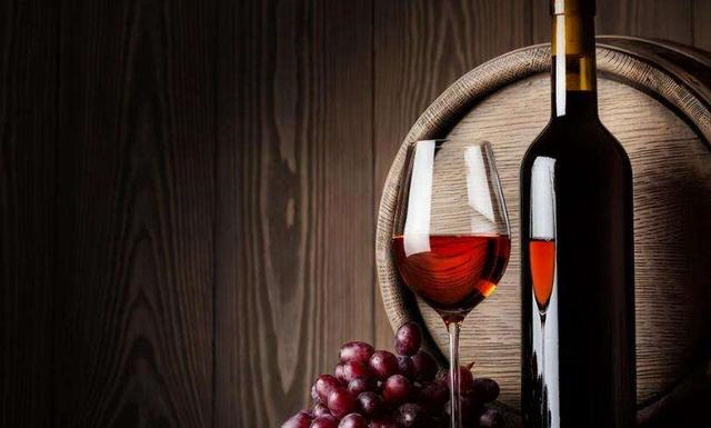 喝红酒前为什么要先醒酒,原来还有这种说法,以前的红酒都白喝了休闲区蓝鸢梦想 - Www.slyday.coM 喝红酒前为什么要先醒酒,原来还有这种说法,以前的红酒都白喝了休闲区蓝鸢梦想 - Www.slyday.coM