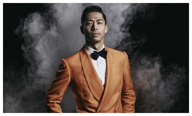 黑泽良平每天高强度训练,看这一身肌肉后网友赞叹:林志玲好幸福