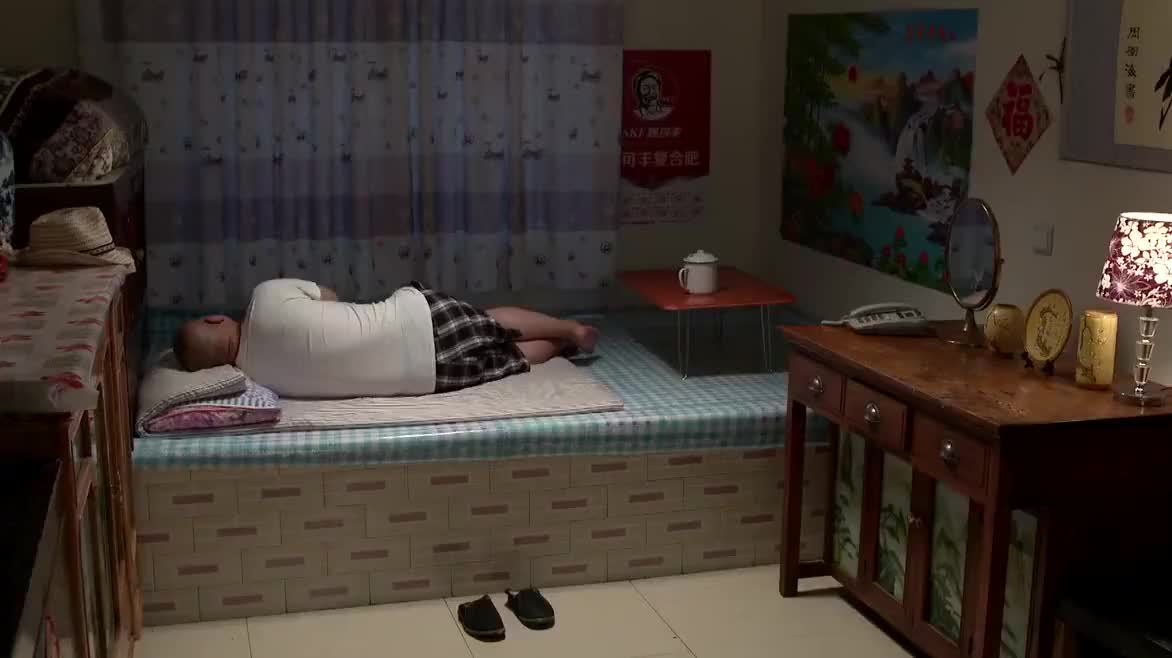 乡村爱情王老七都把小蒙送回来了广坤还要逼着小蒙给自己道歉