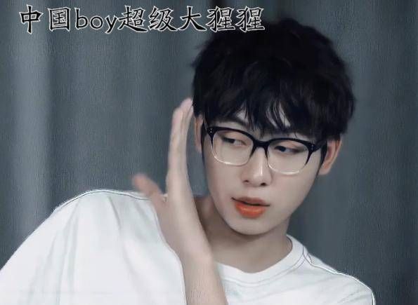 言论疑似侮辱女性,网红中国boy发声道歉,网友却不买账叫其退网休闲区蓝鸢梦想 - Www.slyday.coM 言论疑似侮辱女性,网红中国boy发声道歉,网友却不买账叫其退网休闲区蓝鸢梦想 - Www.slyday.coM