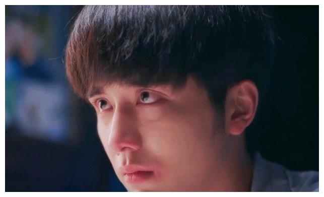 以家人之名:凌霄和贺子秋格格不入,离开了九年,感情也有了改变