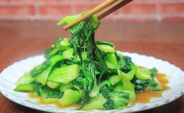 厨师长教你做蚝油青菜,鲜香浓郁,青翠欲滴,厨房小白轻松上手