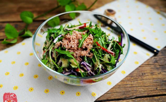 芝麻菜你吃过吗?越嚼越香自带芝麻香,洗洗凉拌就很美味!