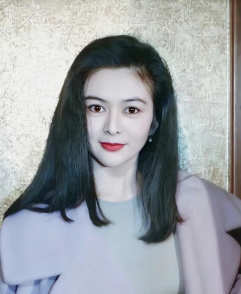 娱乐圈5位最强三白眼女星,王祖贤再也不化妆,胡因梦变化最大