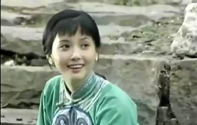 她是观众心中的最美小白菜被赞为江南一美女