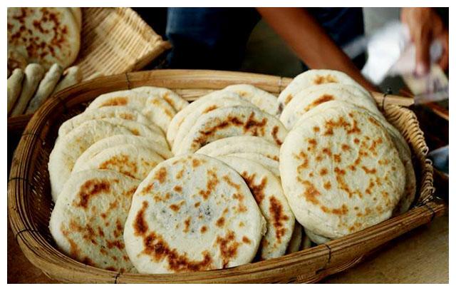 到昆明旅游,这14道当地特色美食值得品味,让你体验云南风情__财经头条