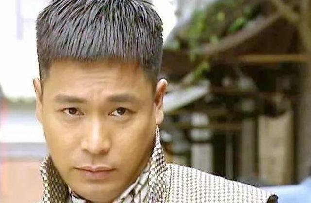 因演"傻子"连获视帝,但在生活中却娶了西游记中牛魔王的孩子