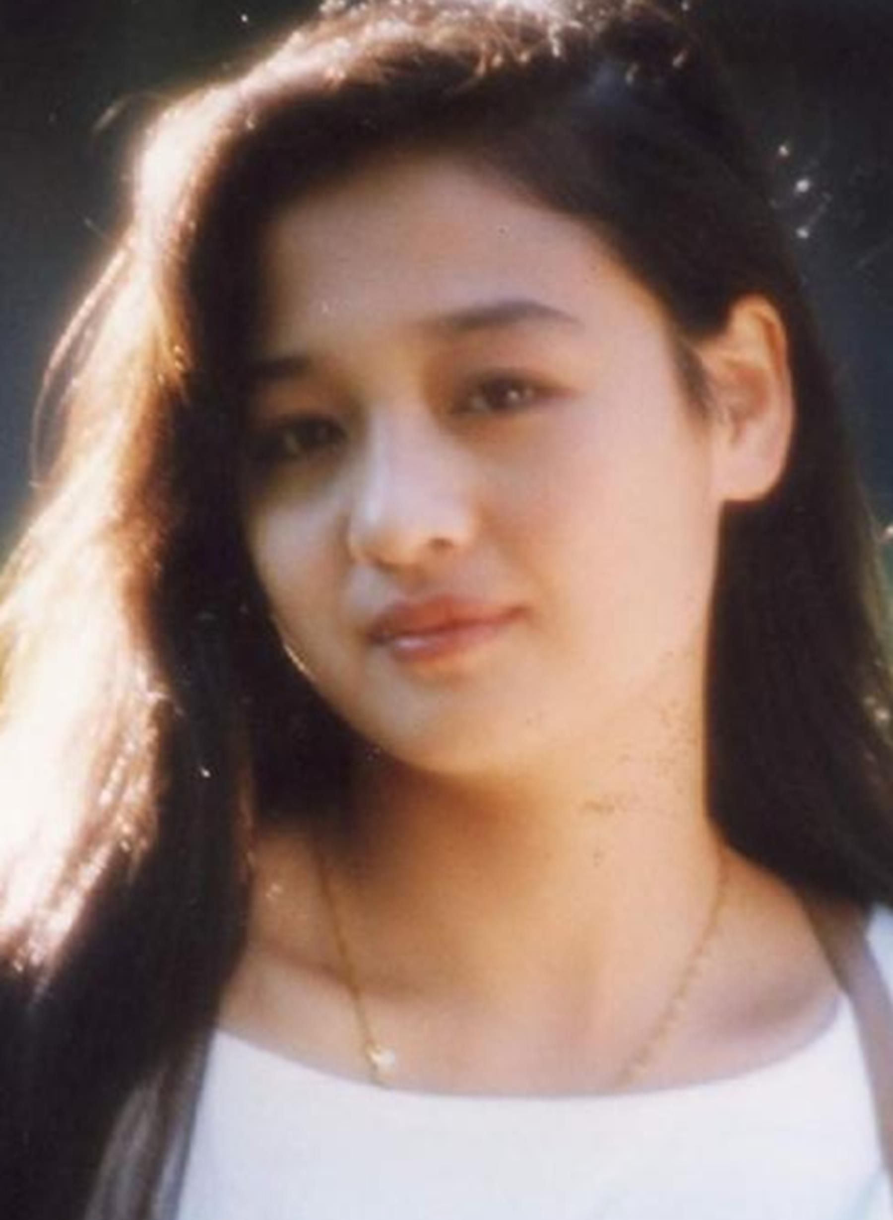 中戏"五金花"之首伍宇娟:34年前"一脱成名",今56岁气质依旧__财经头条