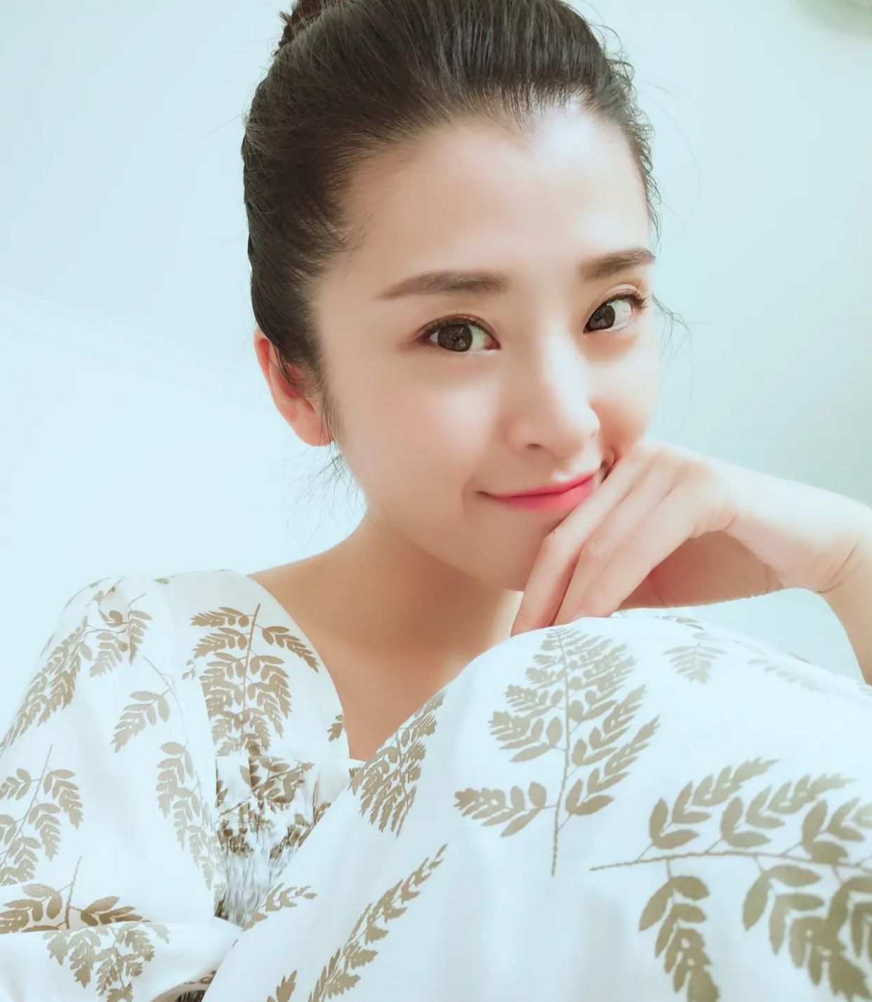 小花旦李若嘉写真合集:清新甜美,俏丽可爱!__财经头条