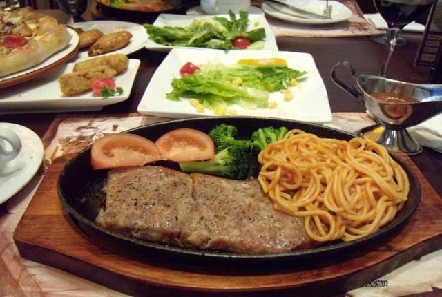 西餐厅点牛排时这句话千万不要说张口就露馅服务员土鳖
