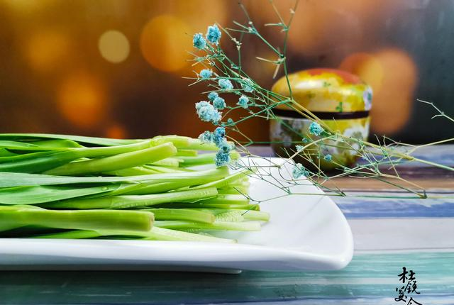 买韭菜,选细叶的还是宽叶的?2种差别大,买错难吃还浪费钱休闲区蓝鸢梦想 - Www.slyday.coM 买韭菜,选细叶的还是宽叶的?2种差别大,买错难吃还浪费钱休闲区蓝鸢梦想 - Www.slyday.coM