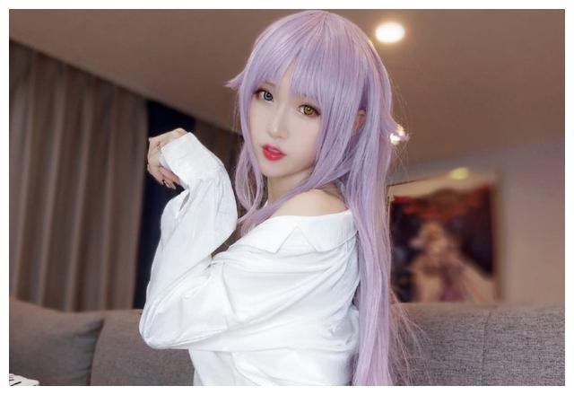 为还原cos角色腐团儿特意准备了道具反差萌满满不愧是女神