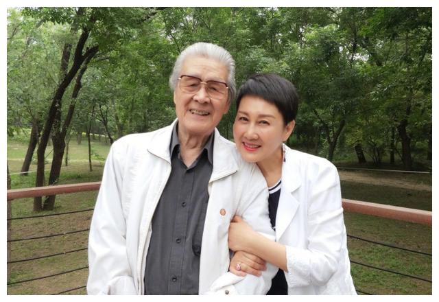 93岁姜子牙扮演者蓝天野近照曝光蓝天野是蓝盈莹爷爷吗