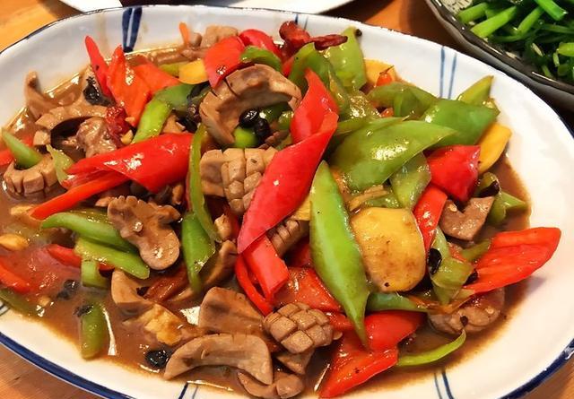 猪腰富含营养,怎么做不腥还鲜嫩?教你处理方法,直接爆炒味道好