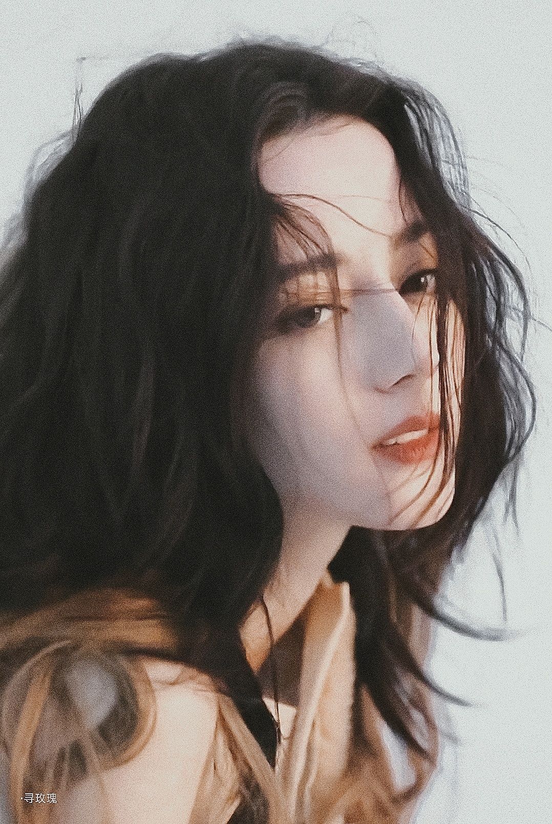 又被迪丽热巴惊艳到了穿红色大衣明艳动人双眸灵动太养眼