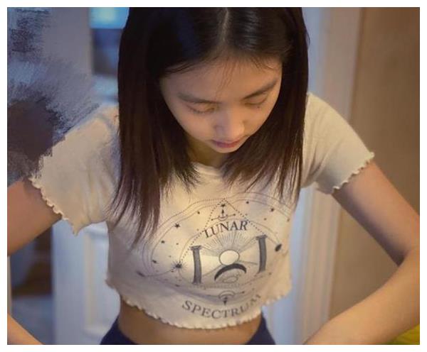 15岁黄多多大秀小蛮腰无惧流言蜚语,黄磊很骄傲