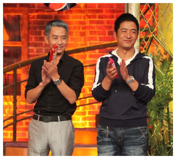 《伪装者》走红,弟弟是实力派影帝,两人关系却鲜为人知|郭晓冬|郭晓峰