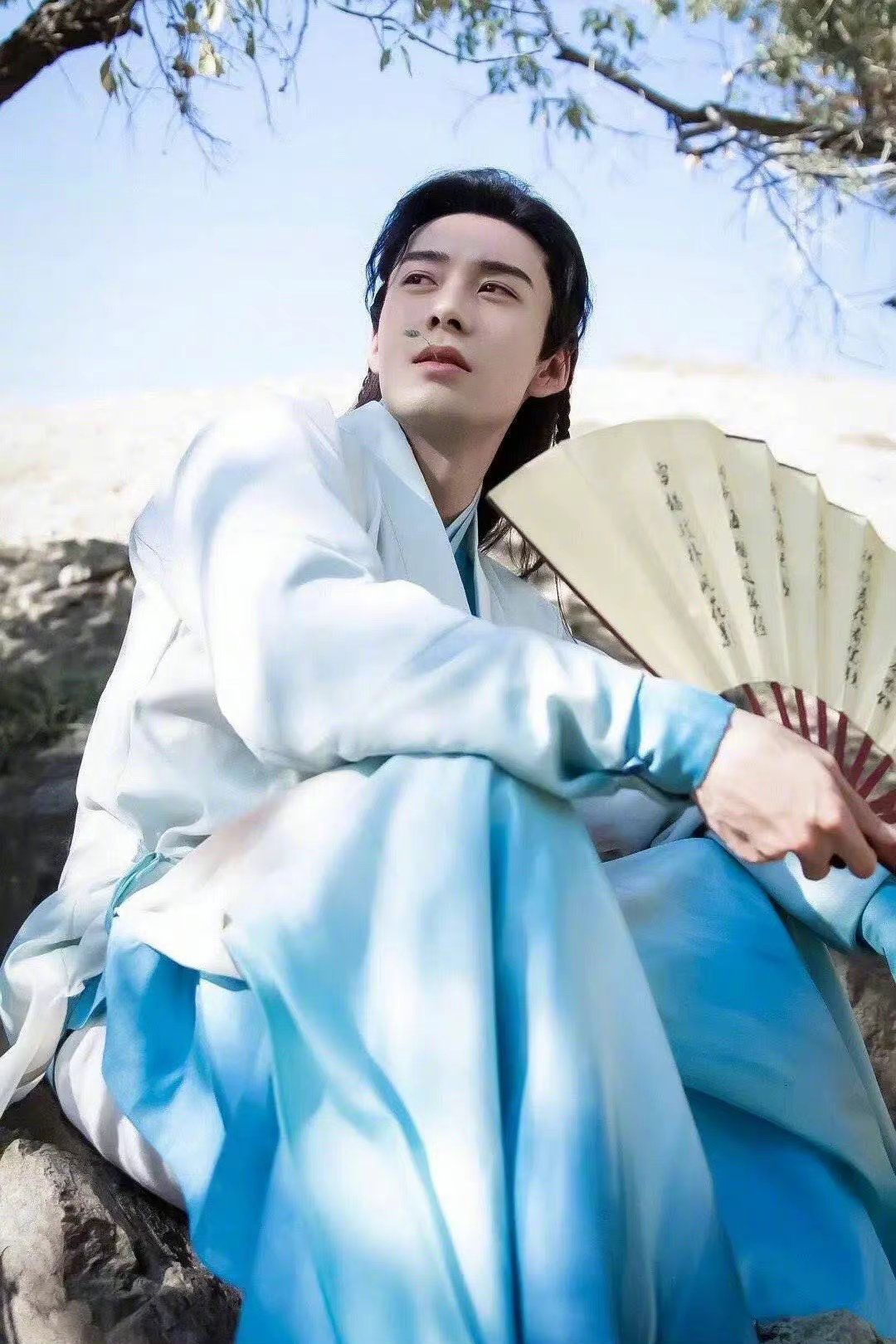 古装美男造型!谁是你心中的潇洒美少年,举觞白眼望青天__财经头条