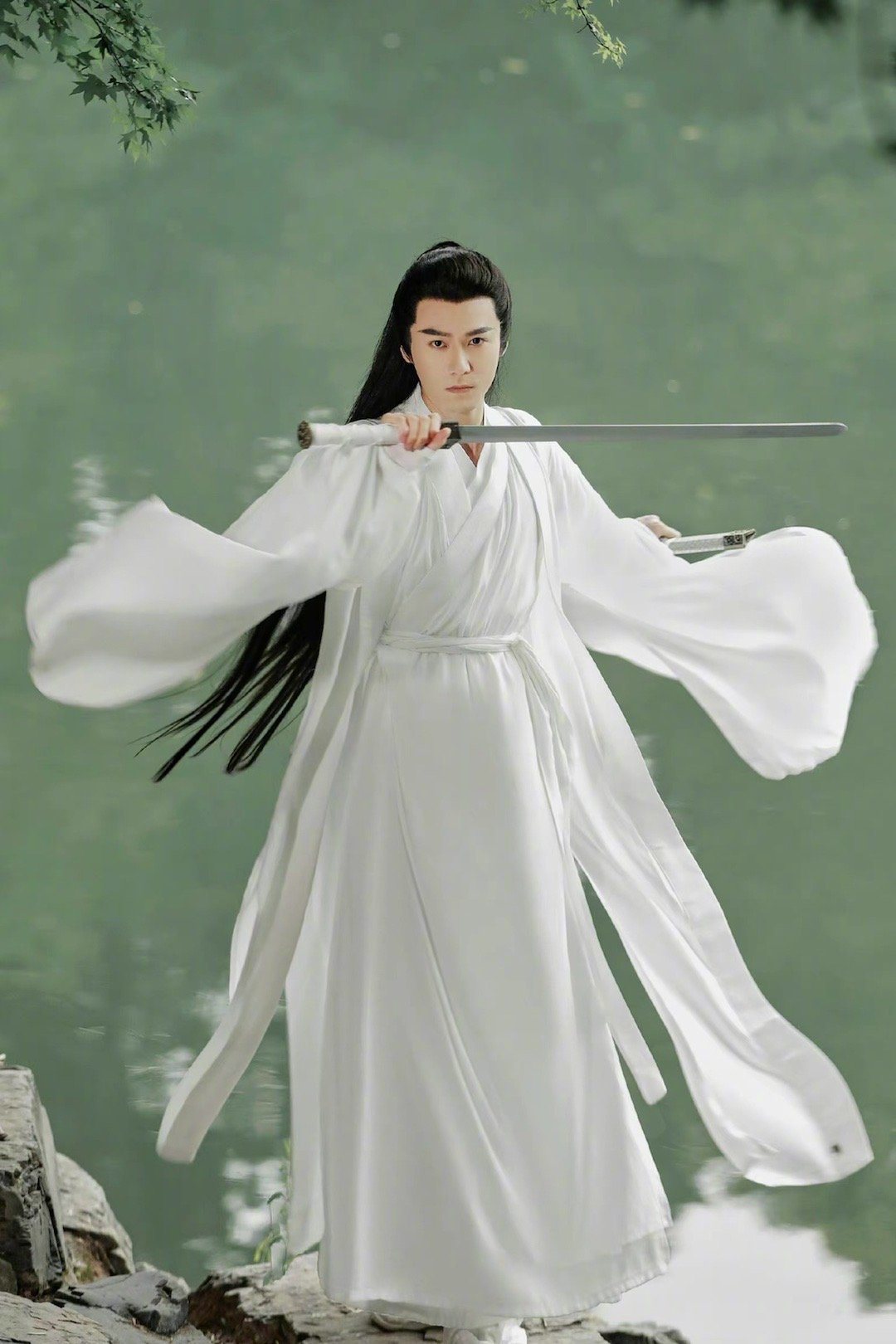 古装美男造型谁是你心中的潇洒美少年举觞白眼望青天