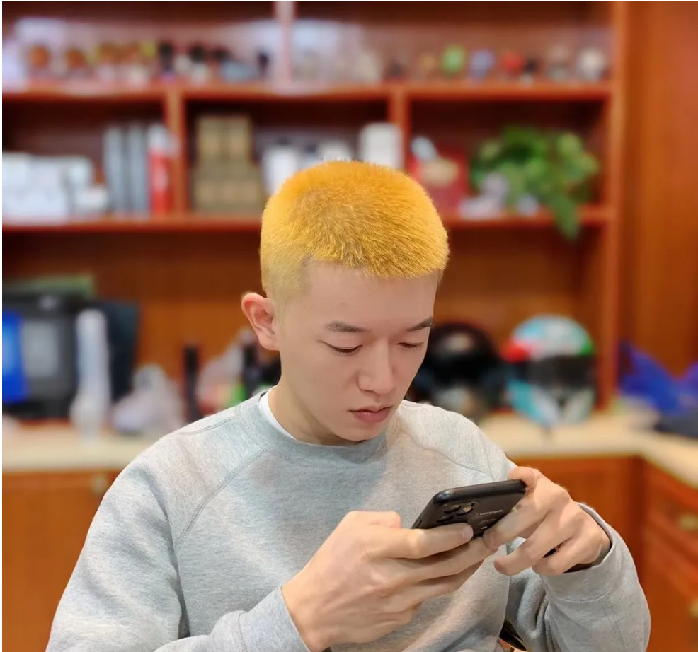 粗硬男发怎么剪选这4种错不了帅气有型很时尚