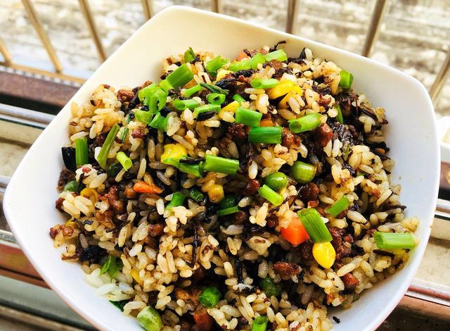 早餐吃它，孩子从不赖床，一锅米饭搞定全家人的早饭，好吃又快捷休闲区蓝鸢梦想 - Www.slyday.coM