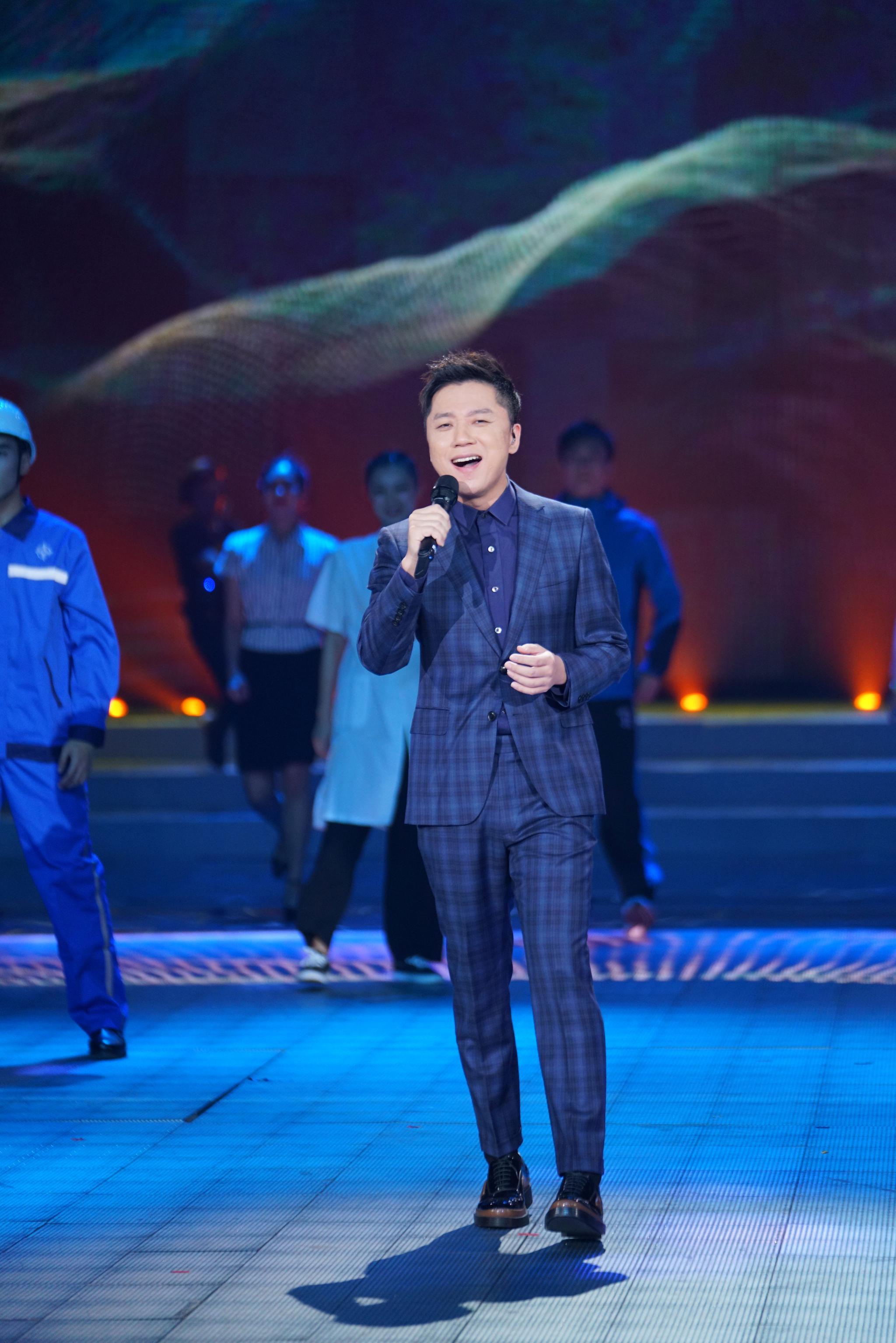 "音乐说书人"张磊解锁新身份  在线与粉丝畅聊音乐,人生