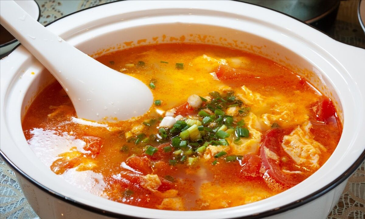 做西红柿蛋汤,切忌直接倒蛋液,提前加上1步,口感鲜美又浓郁_高清图集_