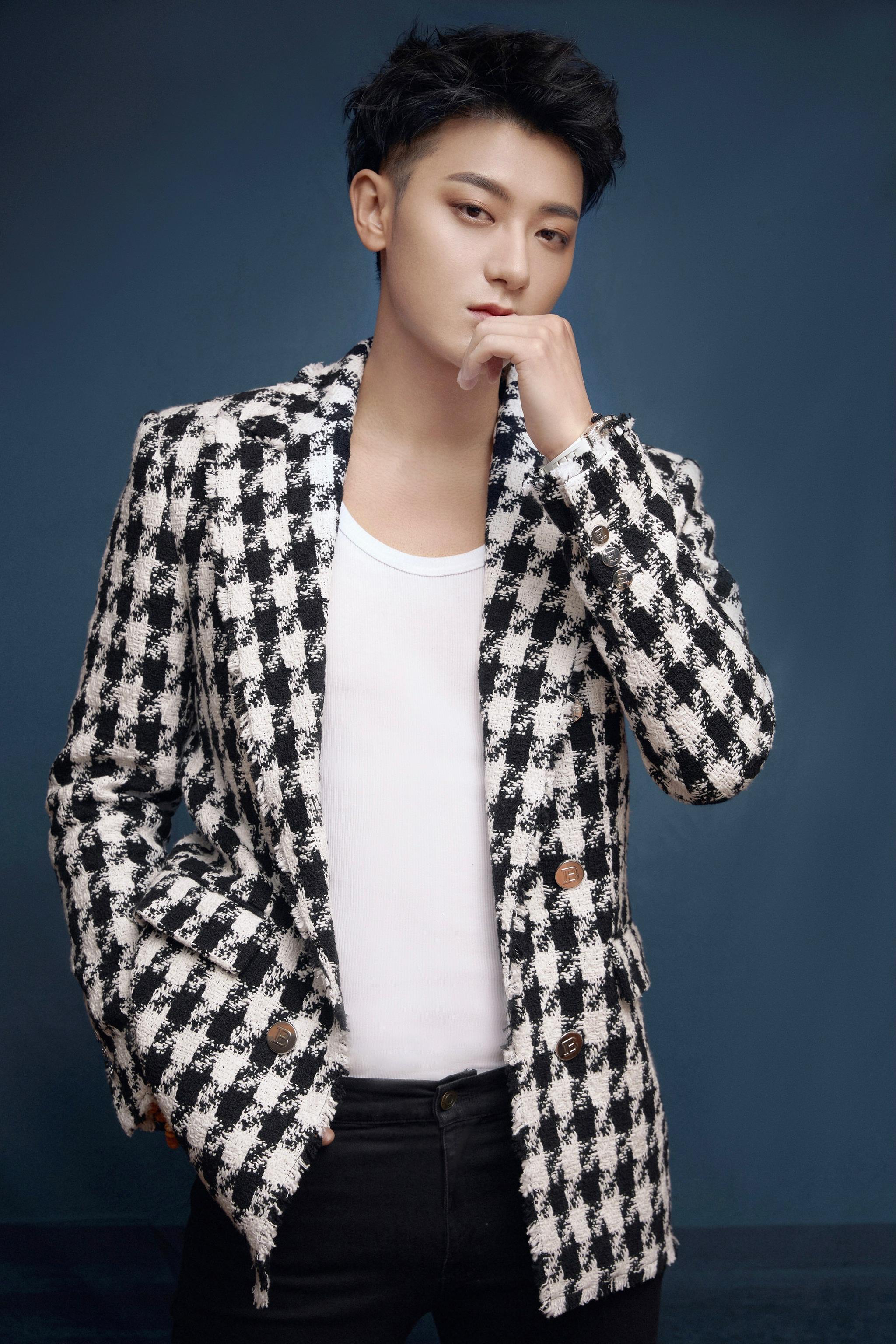 黄子韬为河南捐款300万!值得艺人学习,纷纷为他点赞?