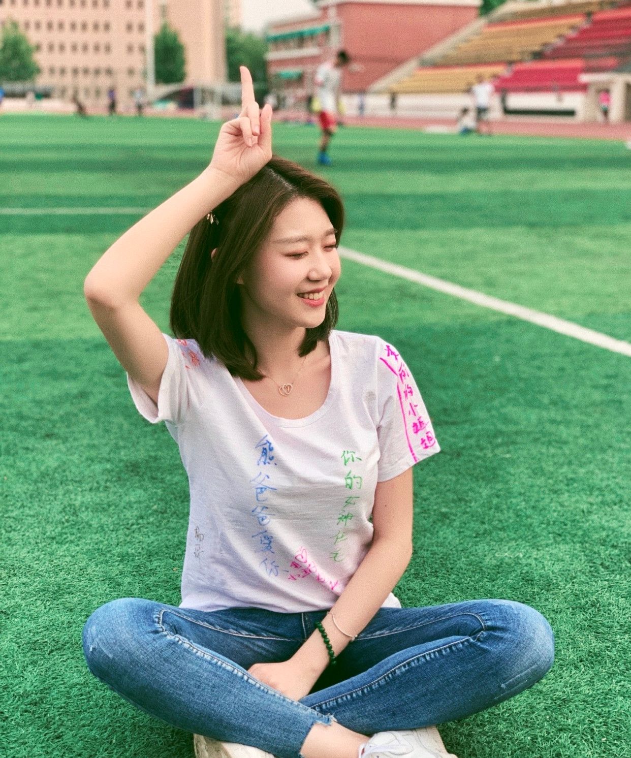 腾讯体育nba女主播的颜值担当吴迪