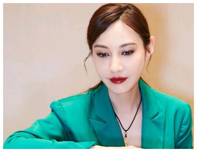 还记得《小鱼儿与花无缺》的江玉燕吗?如今的这番相貌让人不敢认