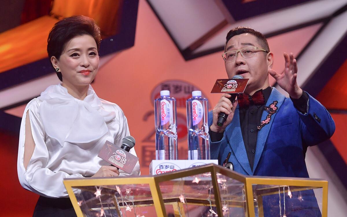 杨澜|关晓彤|王牌对王牌_新浪新闻