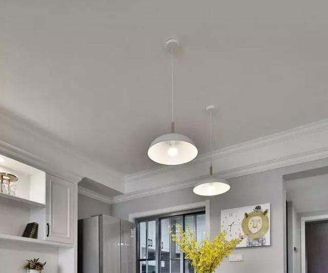 石膏线装饰下的天花,客厅的视觉感真是美爆了|石膏线|客厅|吊顶_新浪