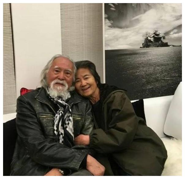 84岁王德顺不像同龄人就算了,再看46岁女儿,吃保鲜剂了?