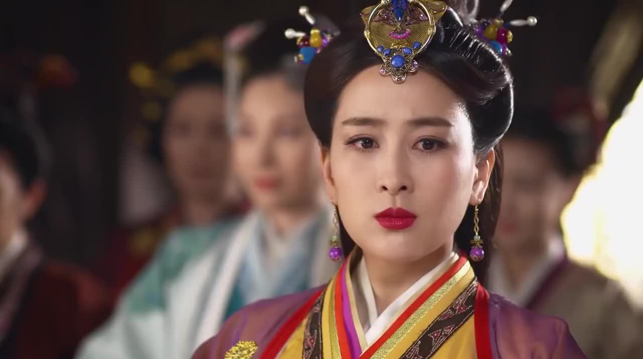 芈月传魏夫人觉得新王后好欺负芈月替新王后出了口恶气