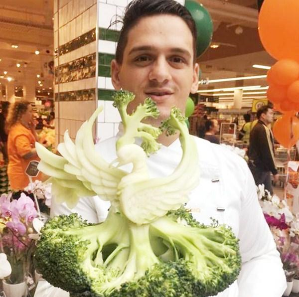 各国厨师比刀工，中国厨师一把菜刀镇全场，网友：国外厨子真好混休闲区蓝鸢梦想 - Www.slyday.coM