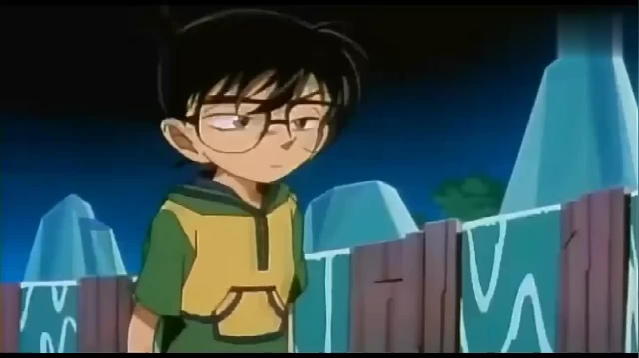 盘点毛利兰的霸气空手道合集最强的一次连子弹都可以躲过